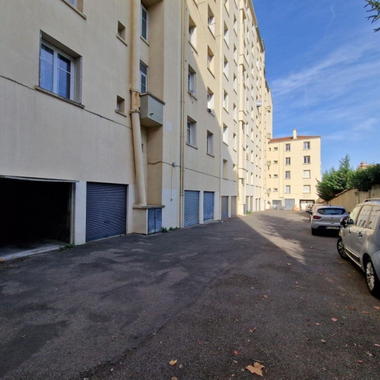 Annonces CALUIRE : Garage / Parking | LYON (69003) | 10 m2 | 16 000 € 