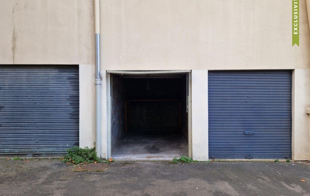 Annonces CALUIRE : Garage / Parking | LYON (69003) | 10 m2 | 16 000 € 